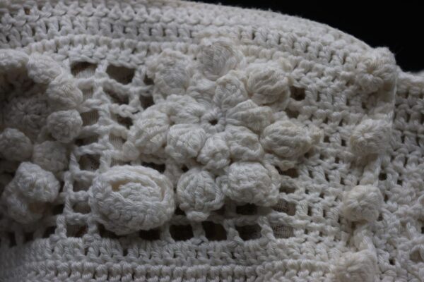 Borsa Retrò con Lavorazione Floreale in Filo di Cotone Ritorto - immagine 3