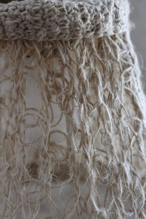 Lampada abat-jour realizzata interamente a mano con filo naturale e tecnica crochet. - immagine 7