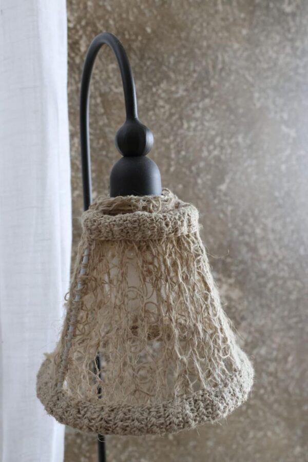 Lampada abat-jour realizzata interamente a mano con filo naturale e tecnica crochet. - immagine 6