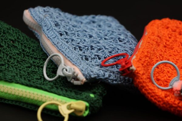 Mini pochette artigianali in crochet