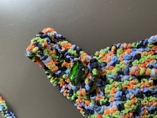 Bikini crochet multicolor con pietre preziose - immagine 3