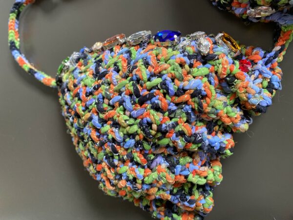 Bikini crochet multicolor con pietre preziose - immagine 4